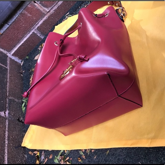 ⛔️SOLD⛔️Authentic VALENTINO Leather drawstring BAG - Picture 5 of 8